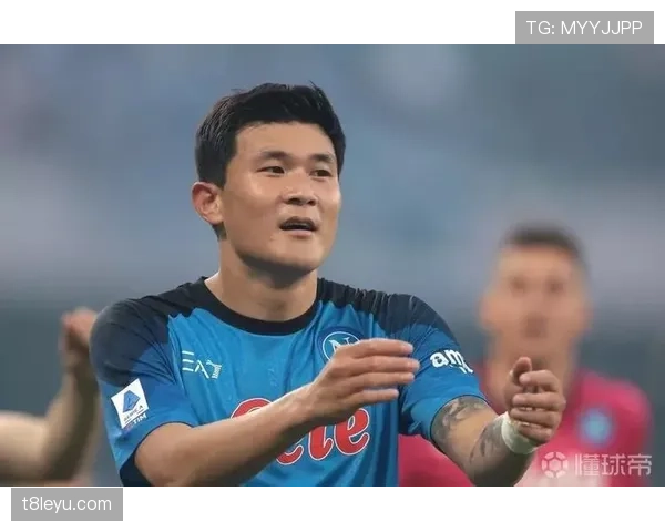 金玟哉闪耀意甲，成那不勒斯防线核心