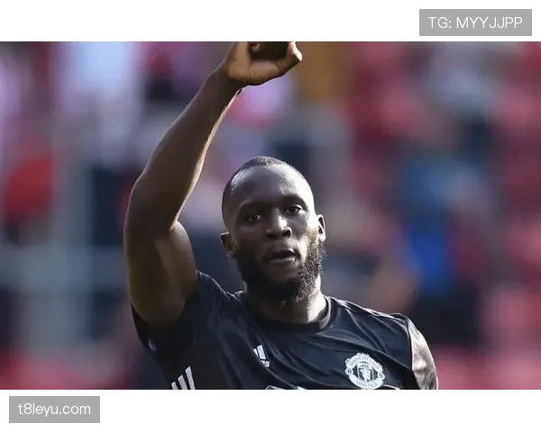 卢卡库强势统治禁区，以绝佳表现引领比赛格局