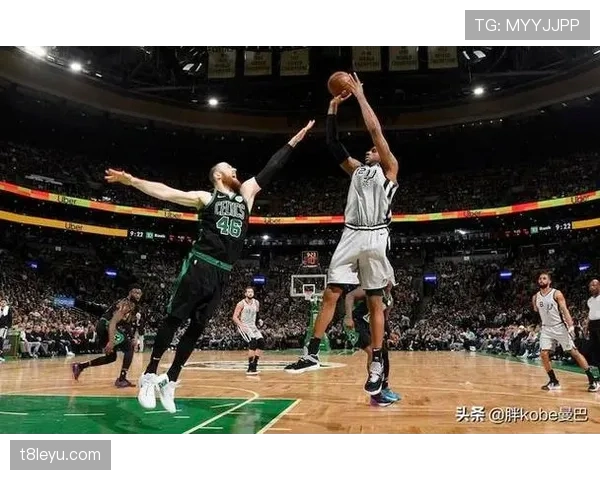 诺维茨基高效中投拉开空间 成功助力球队战术多样化